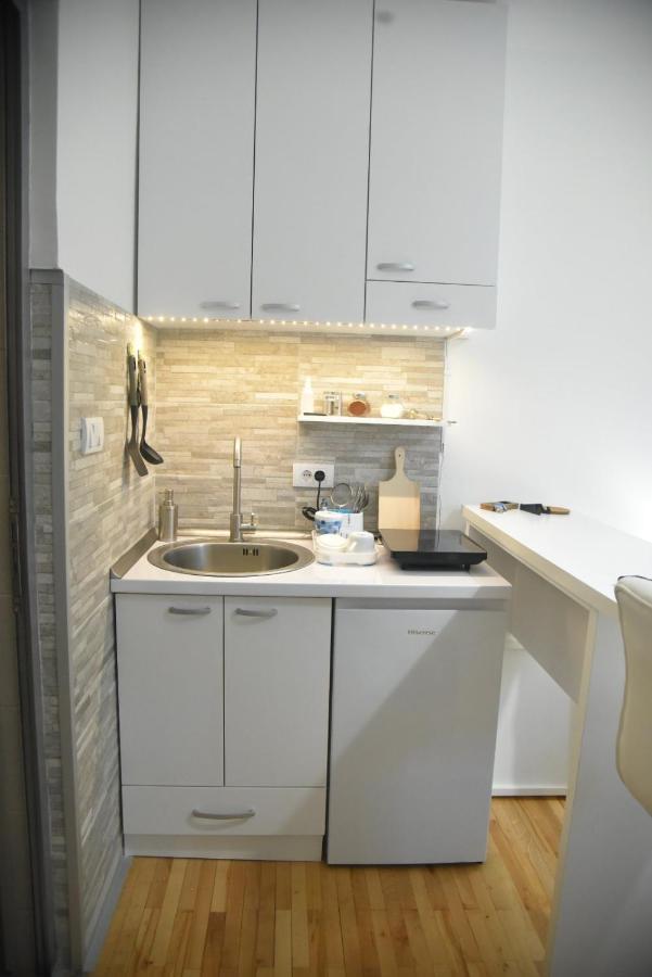 Dekart 2 Apartment Ni 外观 照片
