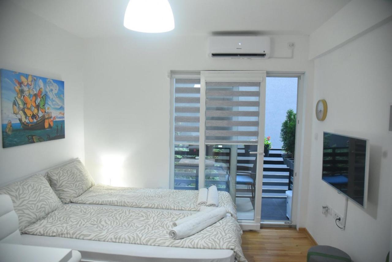 Dekart 2 Apartment Ni 外观 照片
