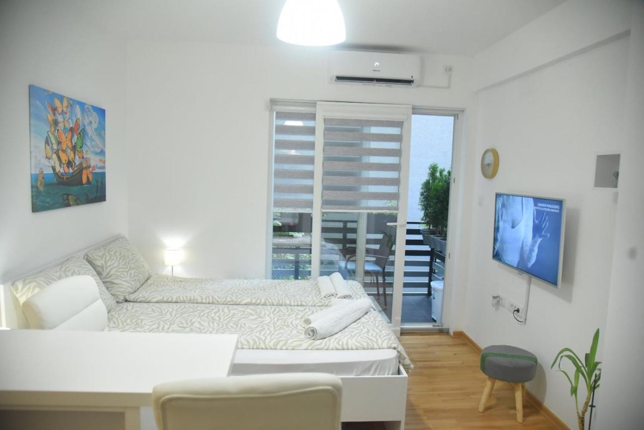 Dekart 2 Apartment Ni 外观 照片