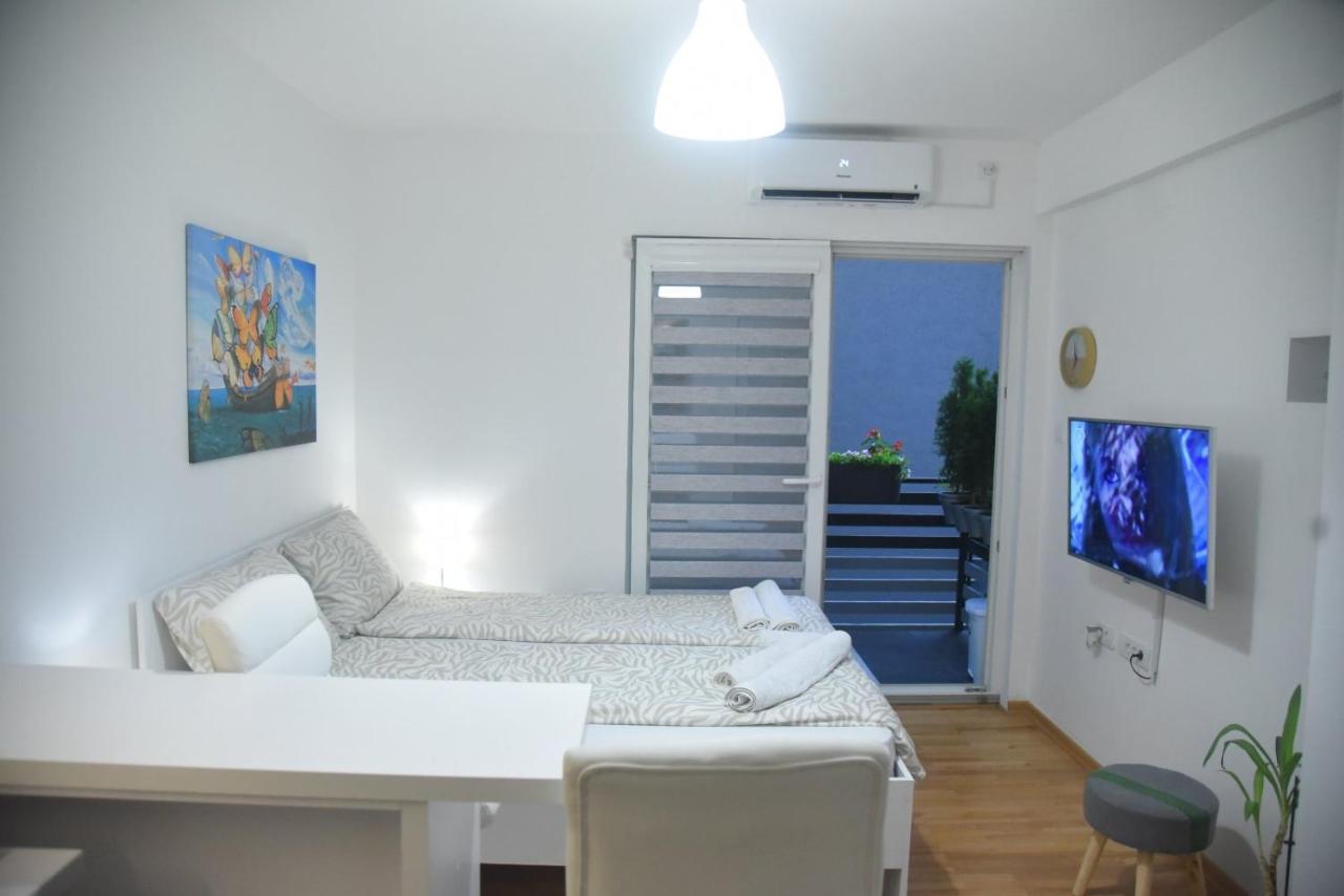 Dekart 2 Apartment Ni 外观 照片
